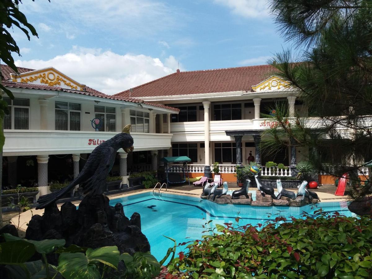 Delaga Biru Convention Hotel Bogor Exterior photo