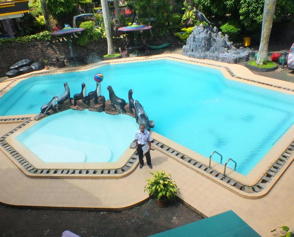 Delaga Biru Convention Hotel Bogor Exterior photo