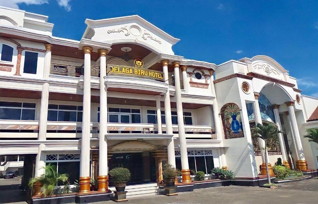 Delaga Biru Convention Hotel Bogor Exterior photo